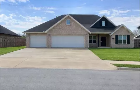 335 Waterfall Ln, Springdale, AR 72762
