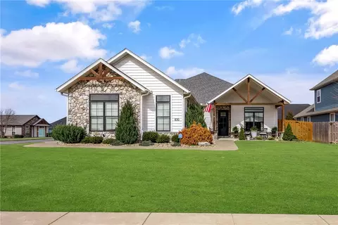 830 Big Horn St, Bentonville, AR 72712