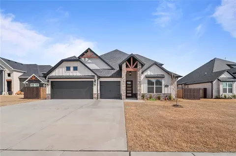 1110 Montieri Dr, Centerton, AR 72719