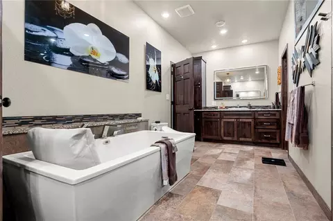 Bath - 1808 Queensbury Way, Fort Smith, AR 72908 photo 1 of 2
