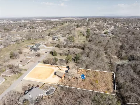 View/Area - 1808 Queensbury Way, Fort Smith, AR 72908 photo 1 of 2