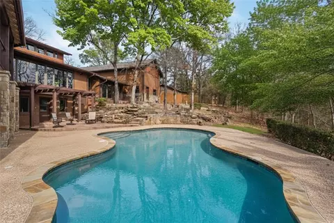 Exterior - 1808 Queensbury Way, Fort Smith, AR 72908 photo 1 of 6