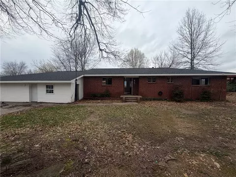 311 Hannibal St, Siloam Springs, AR 72761