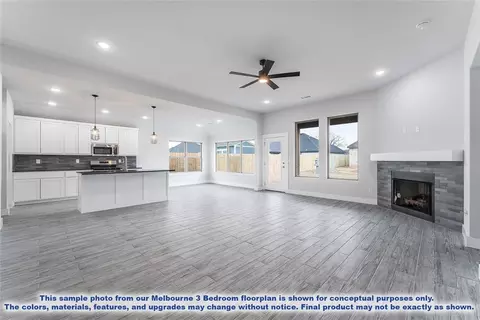 Living - 1041 Glenora Ave, Lowell, AR 72745 photo 2 of 2