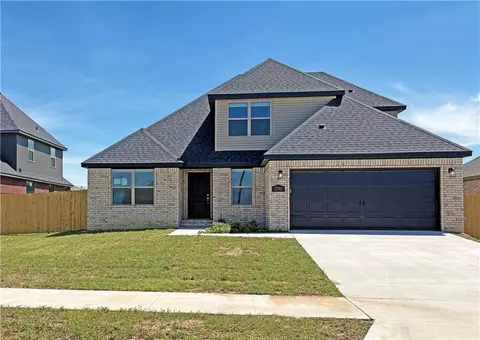 2702 N Bailey St, Siloam Springs, AR 72761