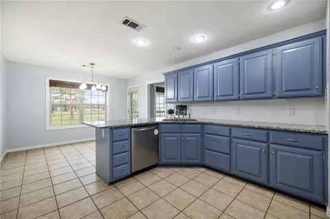 Kitchen - 3472 Grapevine Dr, Springdale, AR 72762 photo 4 of 4