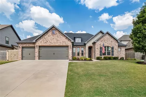 807 Bellmara Cir, Cave Springs, AR 72718