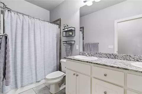 Bath - 201 Cisterna Dr, Centerton, AR 72719 photo 1 of 4