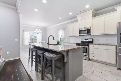 Kitchen - 201 Cisterna Dr, Centerton, AR 72719 photo 1 of 4