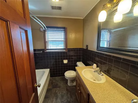 Bath - 92 Hwy 206 # A, Harrison, AR 72601 photo 2 of 2