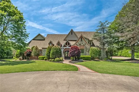 11091 Timarron Dr, Bentonville, AR 72712
