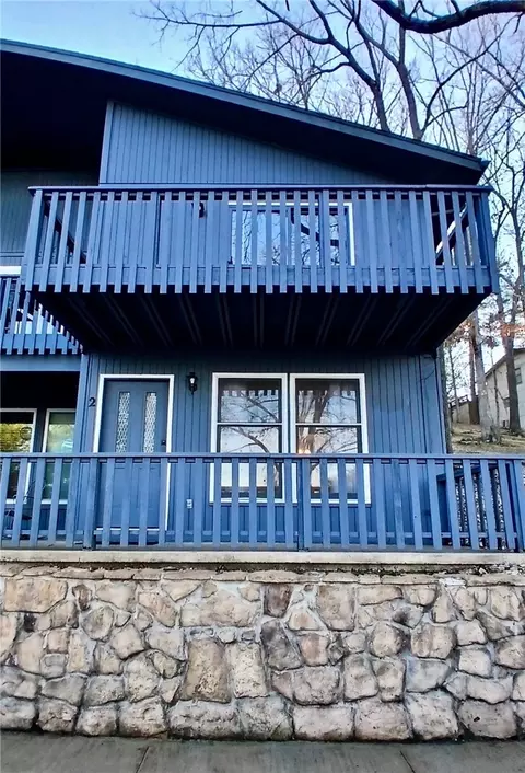 2 Annette Ln, Bella Vista, AR 72715