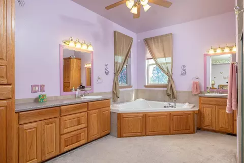 Bath - 21480 Cavern Dr, Rogers, AR 72756 photo 2 of 7