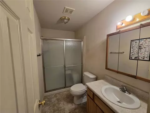 Bath - 1367 Mtn Grove Rd, Branson, MO 65616 photo 1 of 2