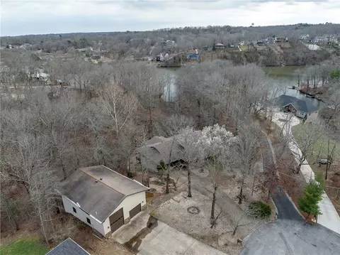 13 Evans Ln, Bella Vista, AR 72715