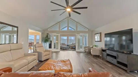 1 Evelynia Cir, Bella Vista, AR 72715
