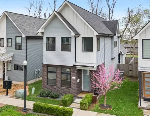 218 SE 7th St, Bentonville, AR 72712