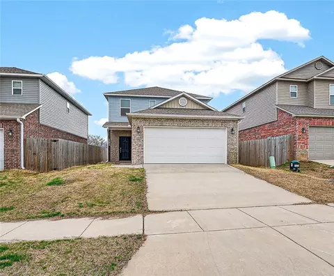 303 Poppy St, Lowell, AR 72745