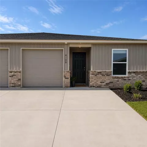 410 W Cloud Dr # B, Siloam Springs, AR 72761
