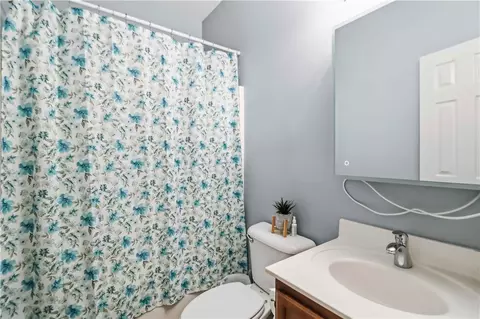 Bath - 3391 Grainger Cir, Springdale, AR 72764 photo 1 of 4