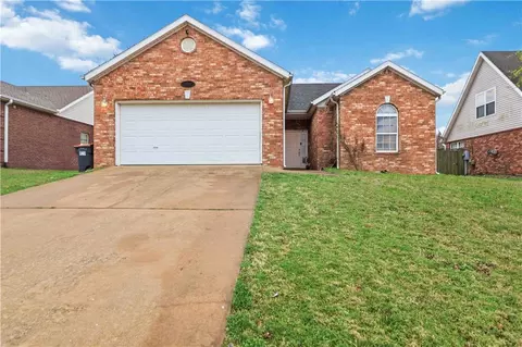 3391 Grainger Cir, Springdale, AR 72764