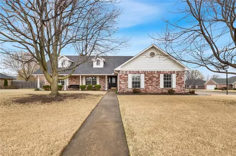 1547 Colby Cir, Springdale, AR 72764