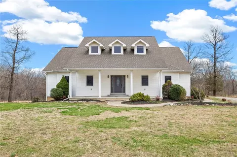 19178 Saunders Ln, Gravette, AR 72736