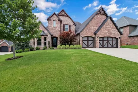 4502 NE Birchgrove Pl, Bentonville, AR 72712