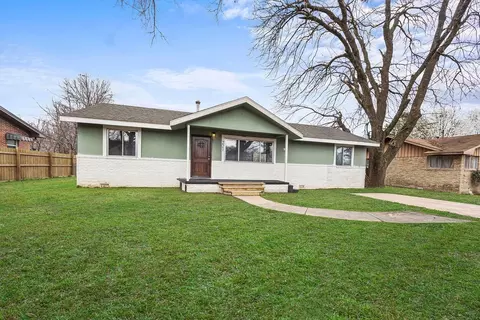 221 W Highland St, Siloam Springs, AR 72761