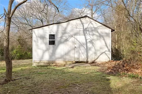 Exterior - 712 S Ash St, Harrison, AR 72601 photo 2 of 3