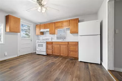 Entry Way - 712 S Ash St, Harrison, AR 72601 photo 1 of 3