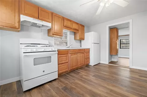 Kitchen - 712 S Ash St, Harrison, AR 72601 photo 1 of 1