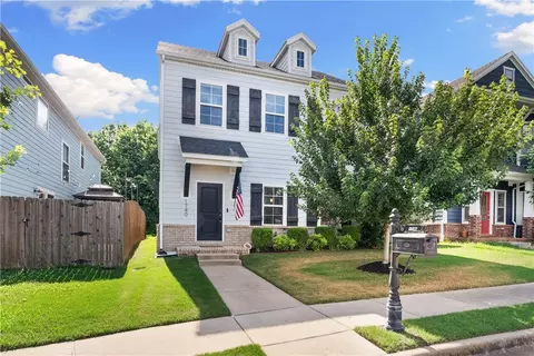 1740 S 39th Pl, Rogers, AR 72758