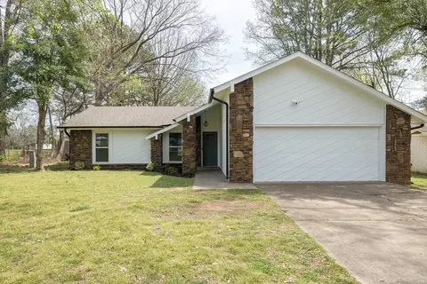 3774 N Whippoorwill Ct, Fayetteville, AR 72701
