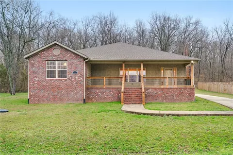 5 Castle Acre Ln, Bella Vista, AR 72715