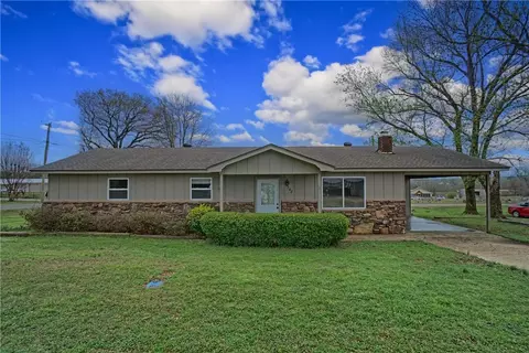 148 Bragg Cir, Russellville, AR 72802