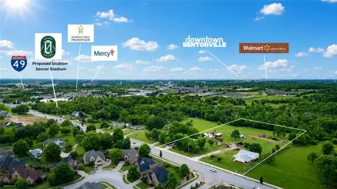 2721 W Perry Rd, Rogers, AR 72758