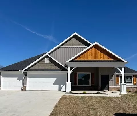 651 Blunt Ave, Prairie Grove, AR 72753
