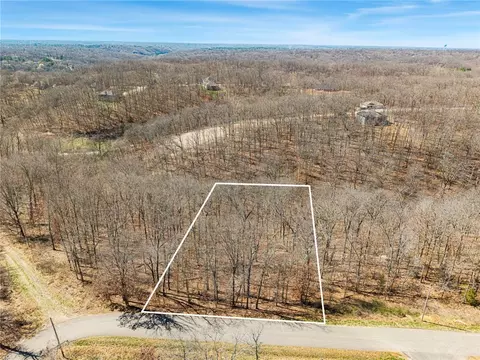 Grantham Drive, Bella Vista, AR 72714