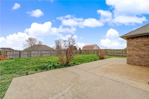 Exterior - 581 Tamarron Dr, Centerton, AR 72719 photo 2 of 2