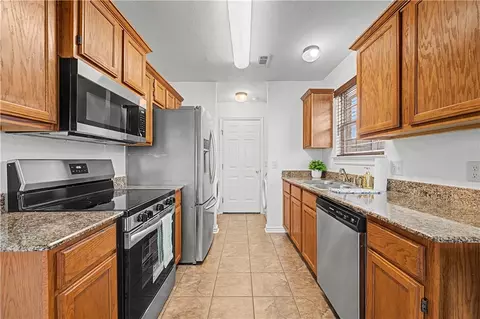 Kitchen - 581 Tamarron Dr, Centerton, AR 72719 photo 1 of 1