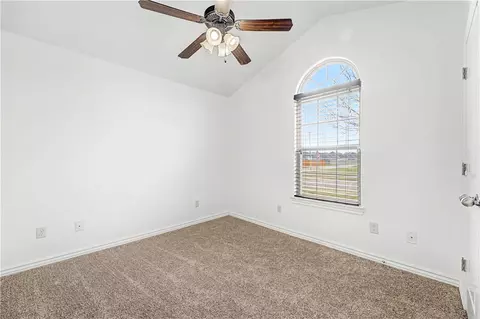 Bedroom - 581 Tamarron Dr, Centerton, AR 72719 photo 2 of 4