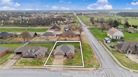 View/Area - 581 Tamarron Dr, Centerton, AR 72719 photo 1 of 4