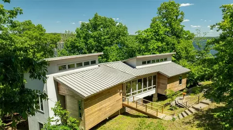 50 Riviera Dr, Rogers, AR 72756