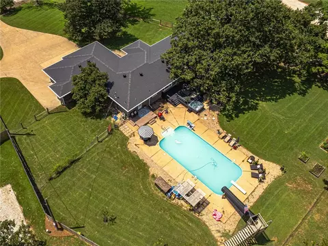 12136 Bedrock Ln, Bentonville, AR 72712