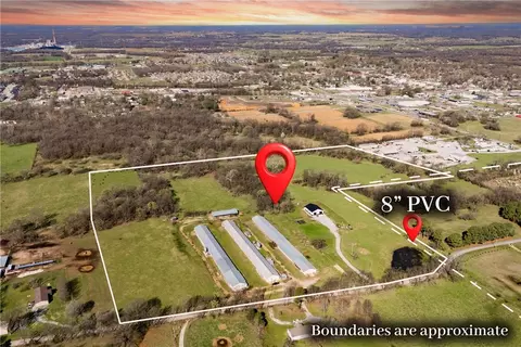 12041 Robin Rd, Gentry, AR 72734