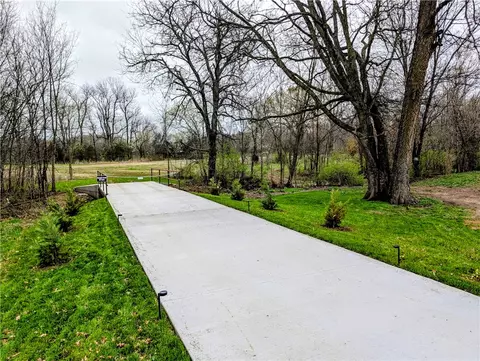 4398 Black Canyon St, Fayetteville, AR 72701