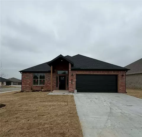 2300 N Zane St, Siloam Springs, AR 72761