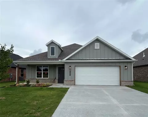 2302 N Zane St, Siloam Springs, AR 72761