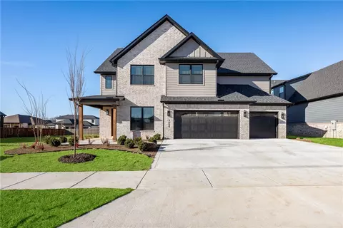 3604 SW Aurora Ln, Bentonville, AR 72713